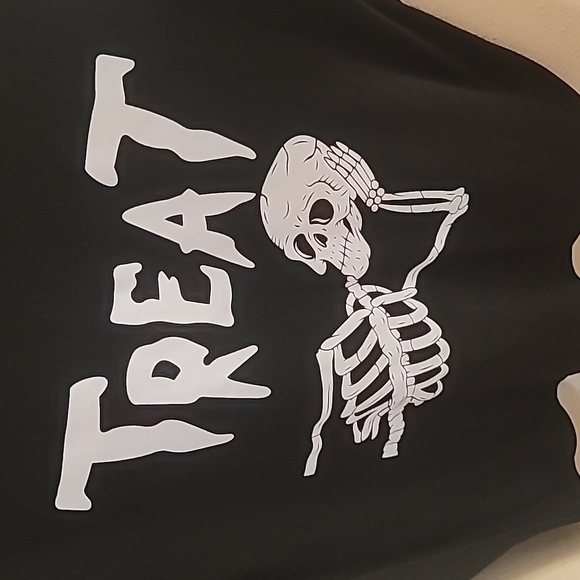 Women and Men's Couples Twinning Halloween shirt set 🎃 - Picture 9 of 16